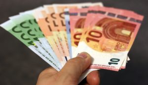 Stromanbieter mit Prämie